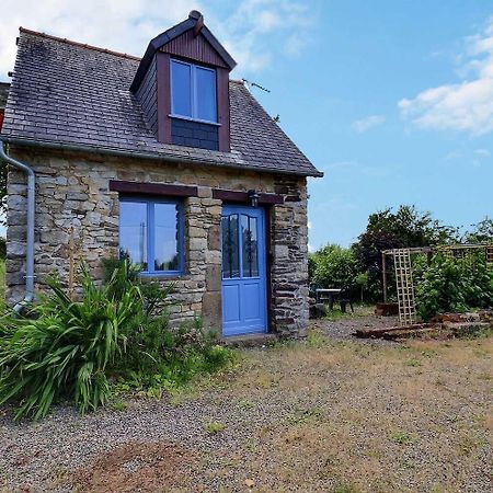 La Petite Maison Bleue Les Portes du Coglais Extérieur photo