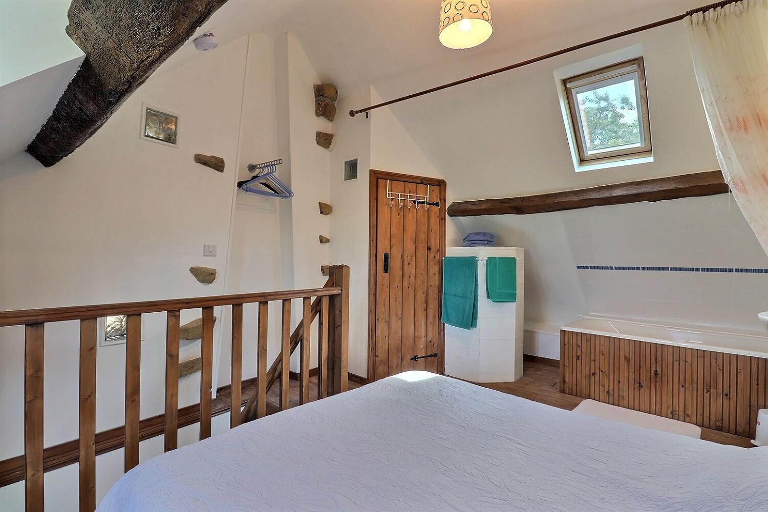 La Petite Maison Bleue Les Portes du Coglais Extérieur photo